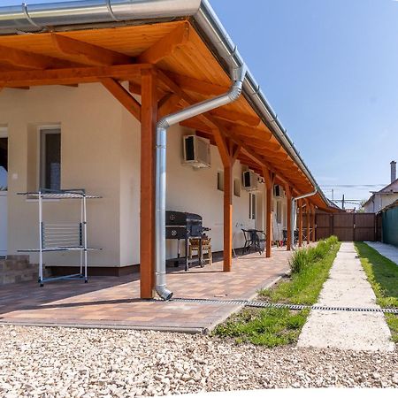 Lili Apartman Харканы Экстерьер фото