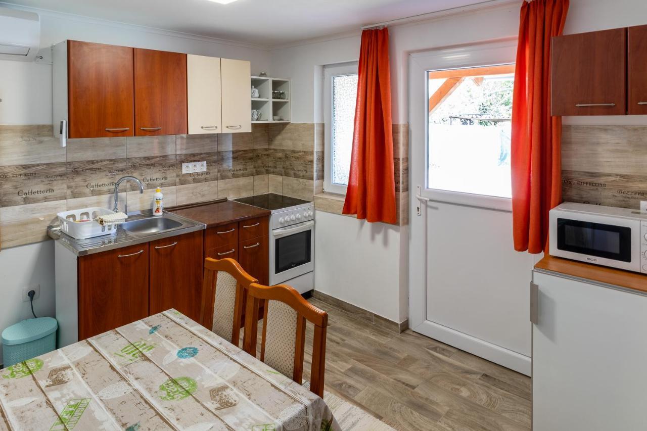 Lili Apartman Харканы Экстерьер фото