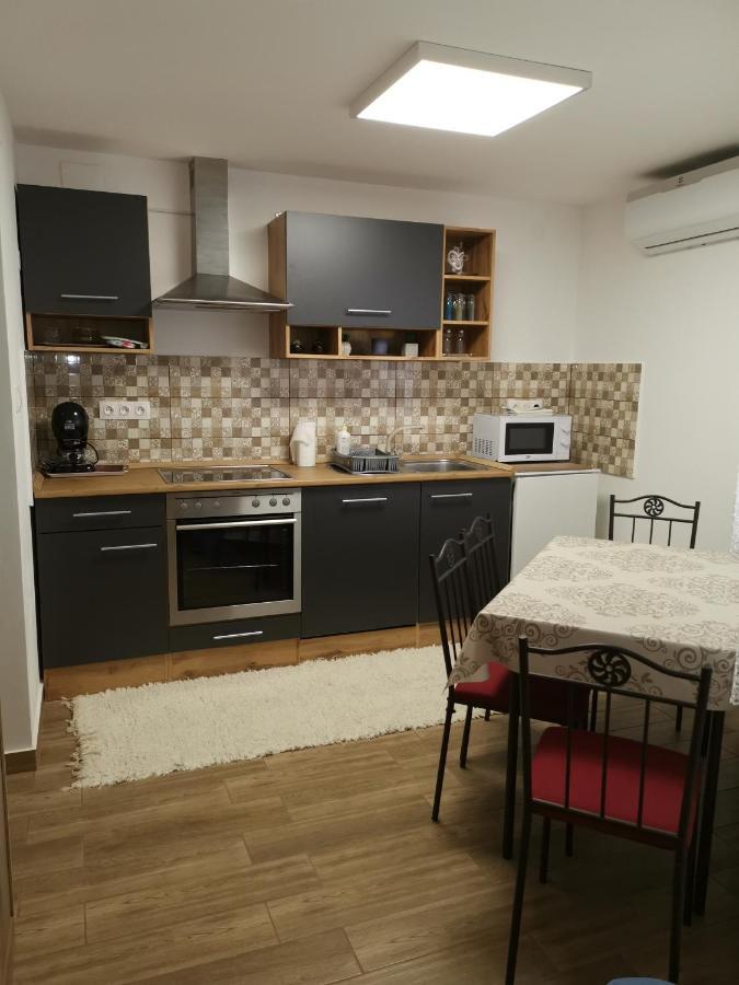 Lili Apartman Харканы Экстерьер фото