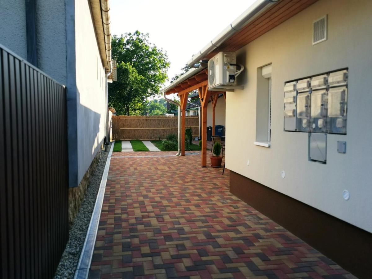 Lili Apartman Харканы Экстерьер фото