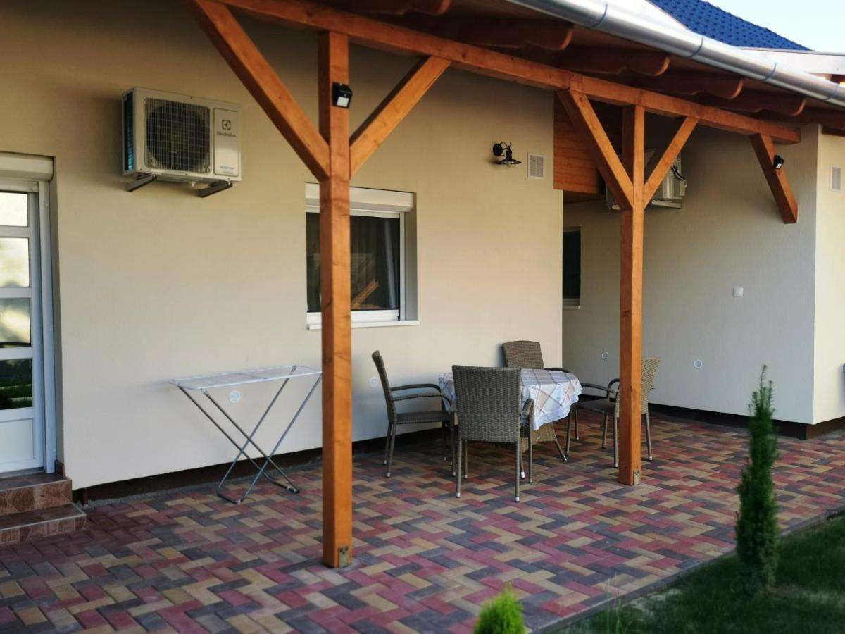 Lili Apartman Харканы Экстерьер фото
